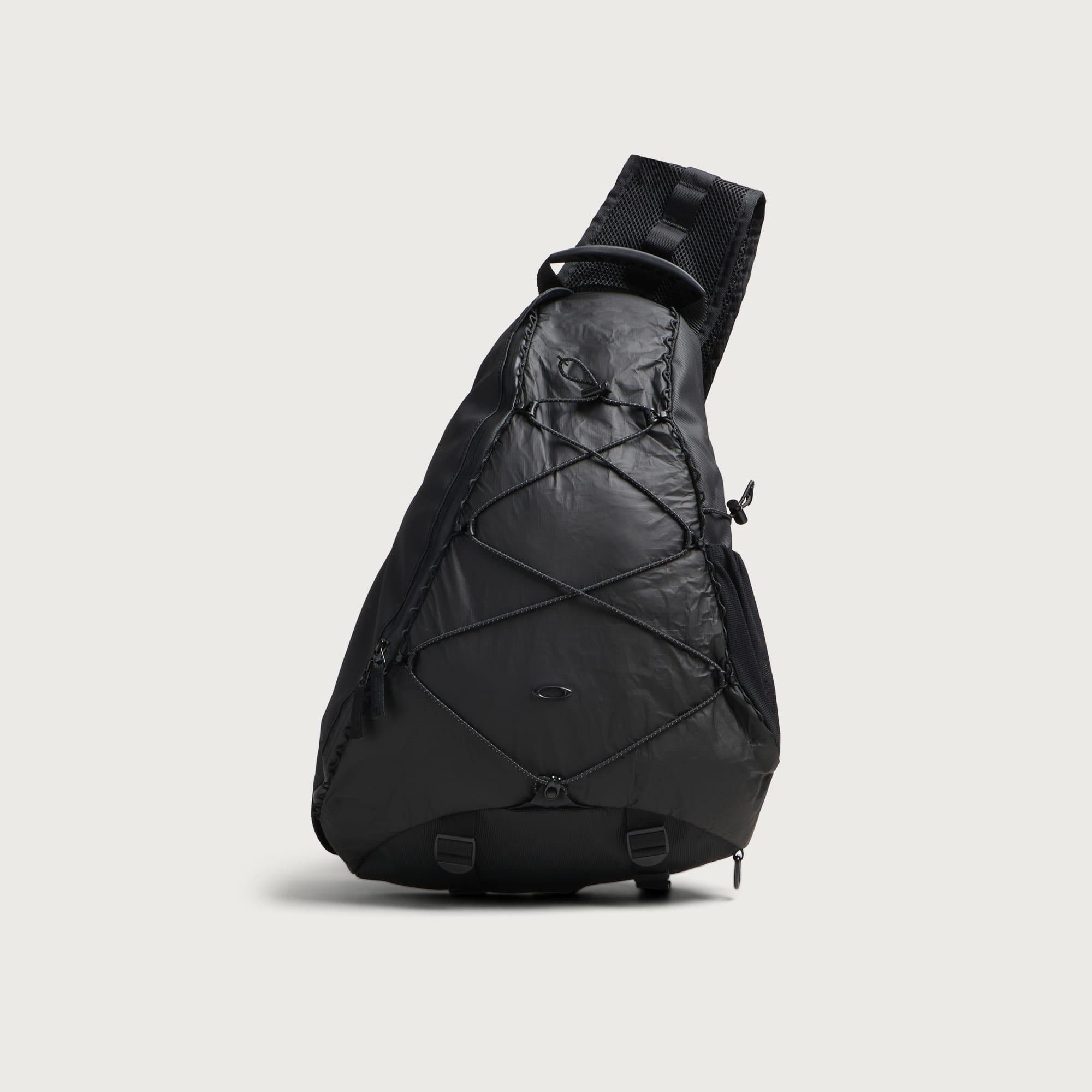 Oakley Latitude Sling Pack in Black for Men | Lyst UK