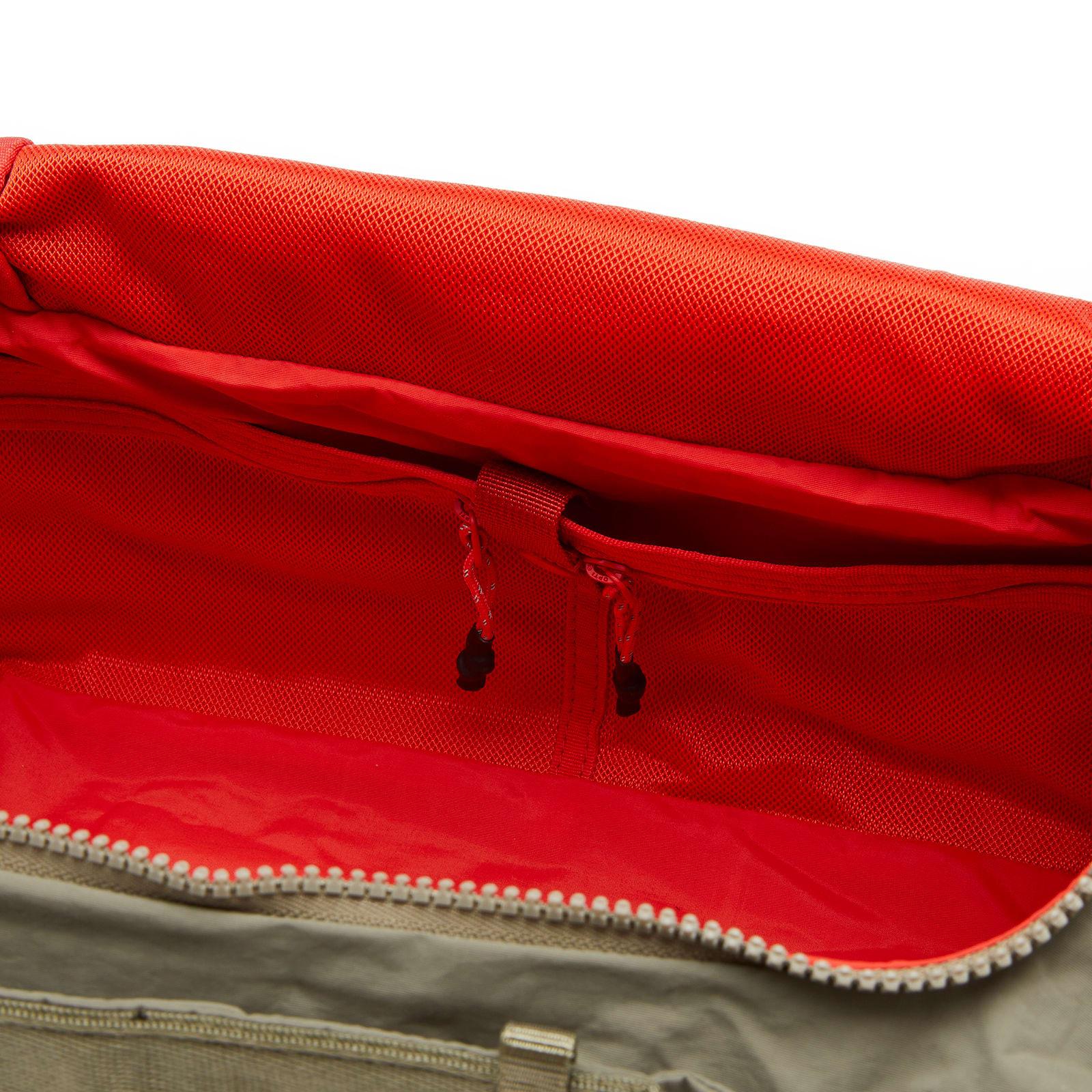 Topologie Summit Duffle Small in Green | Lyst