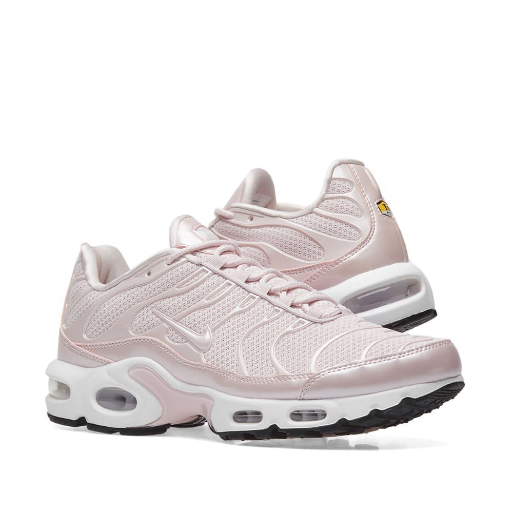 womens pink air max plus