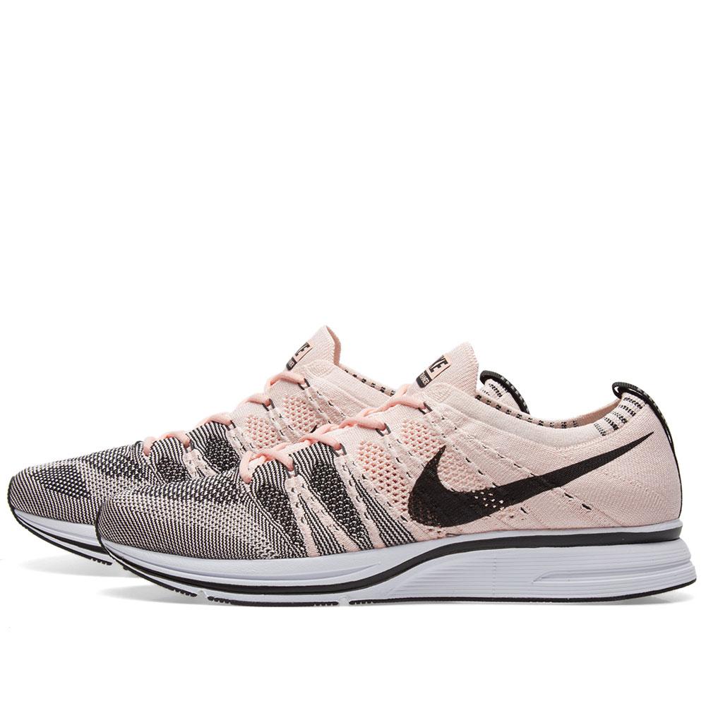 flyknit trainer pink
