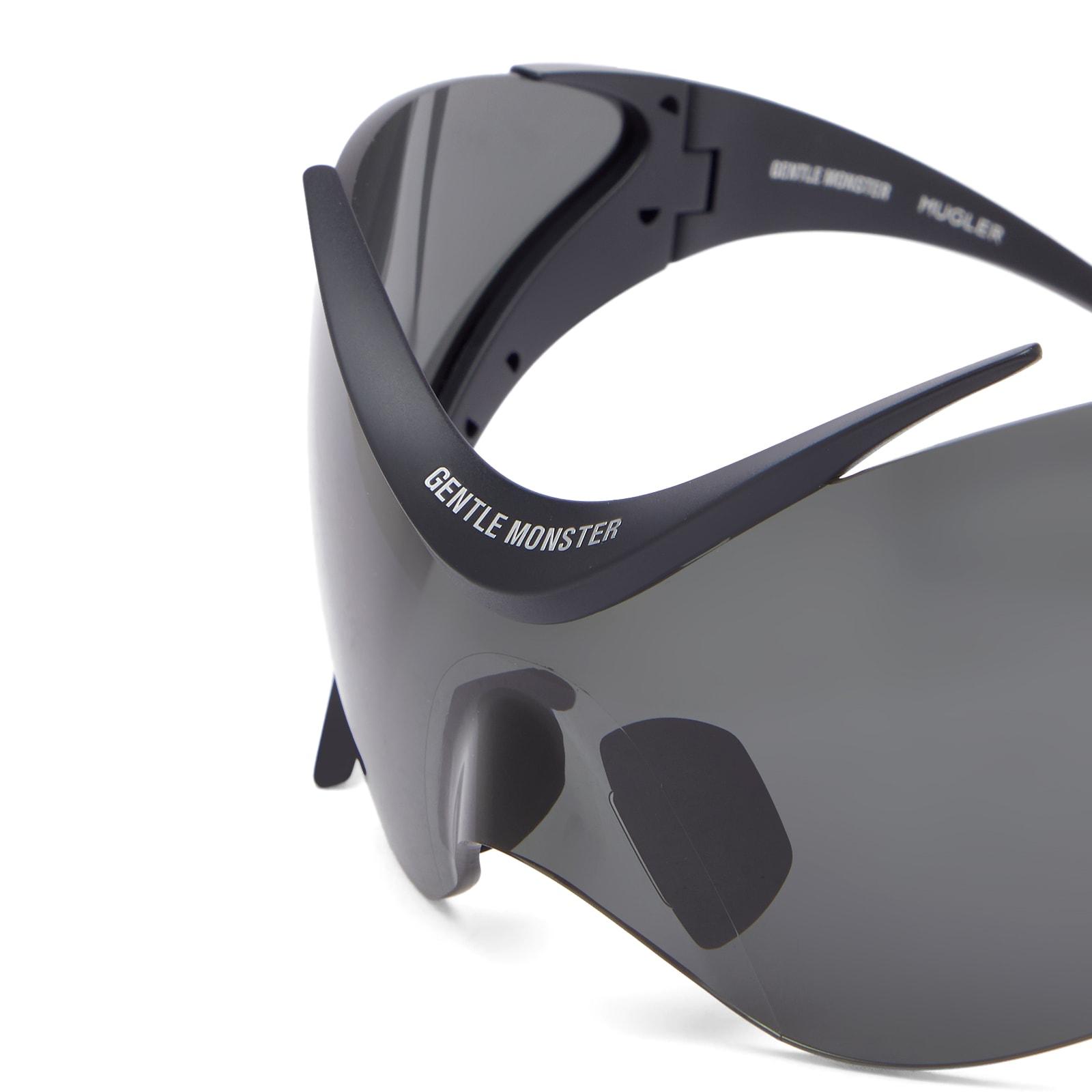Gentle Monster X Mugler Spiral 01 Sunglasses in Black | Lyst