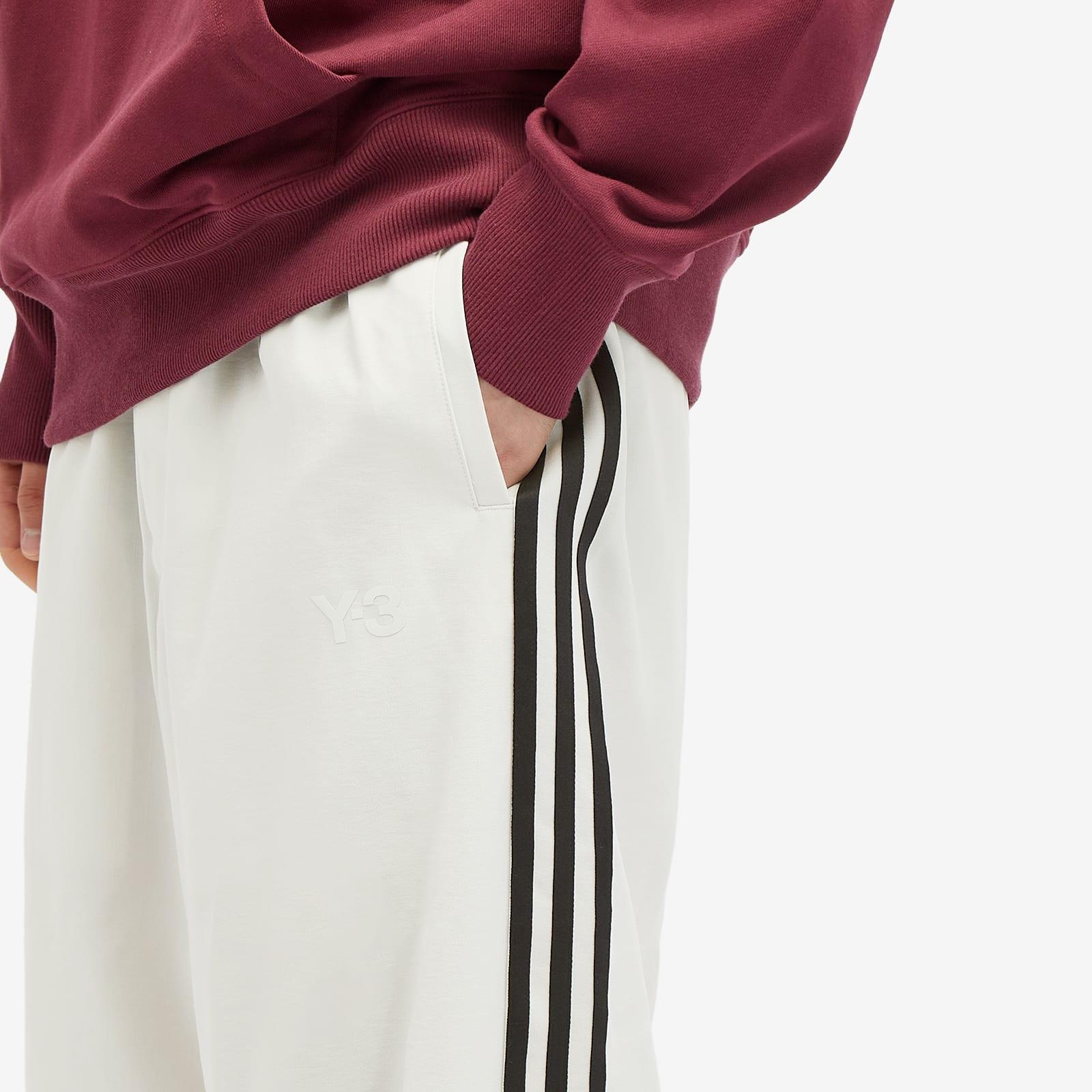 y-3-Orb-Grey-Sport-Unform-3- 