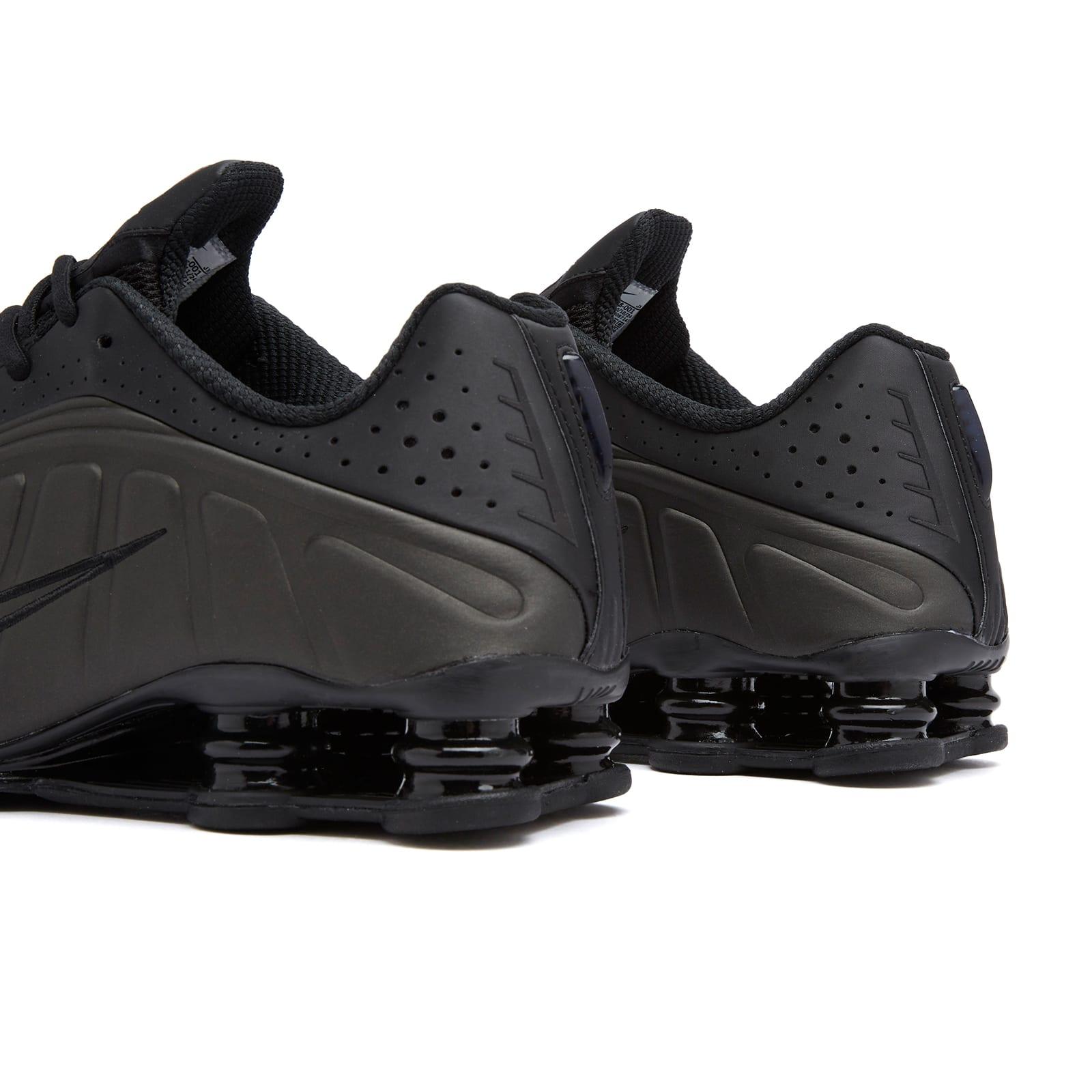 nike shox r4 black mens