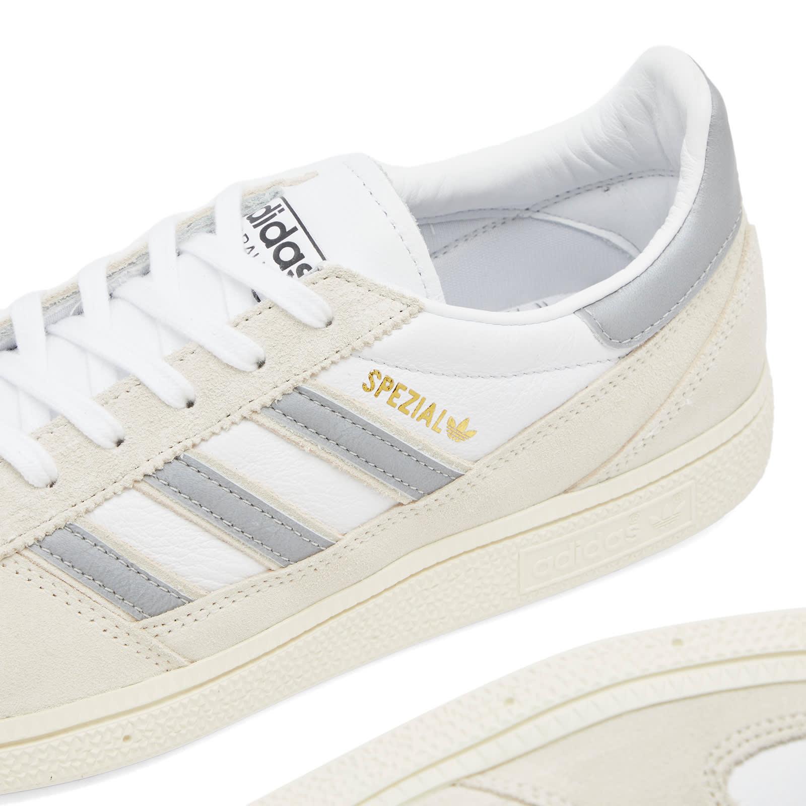 国内配送 adidas HANDBALL SPEZIAL SILVER/WHITE Amazon.com | adidas Handball Spezial Women's Sneaker's