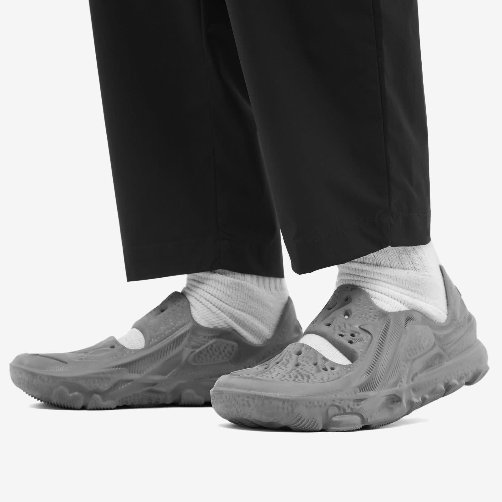 Nike I.s.p.a. Universal Sneakers in Gray for Men | Lyst