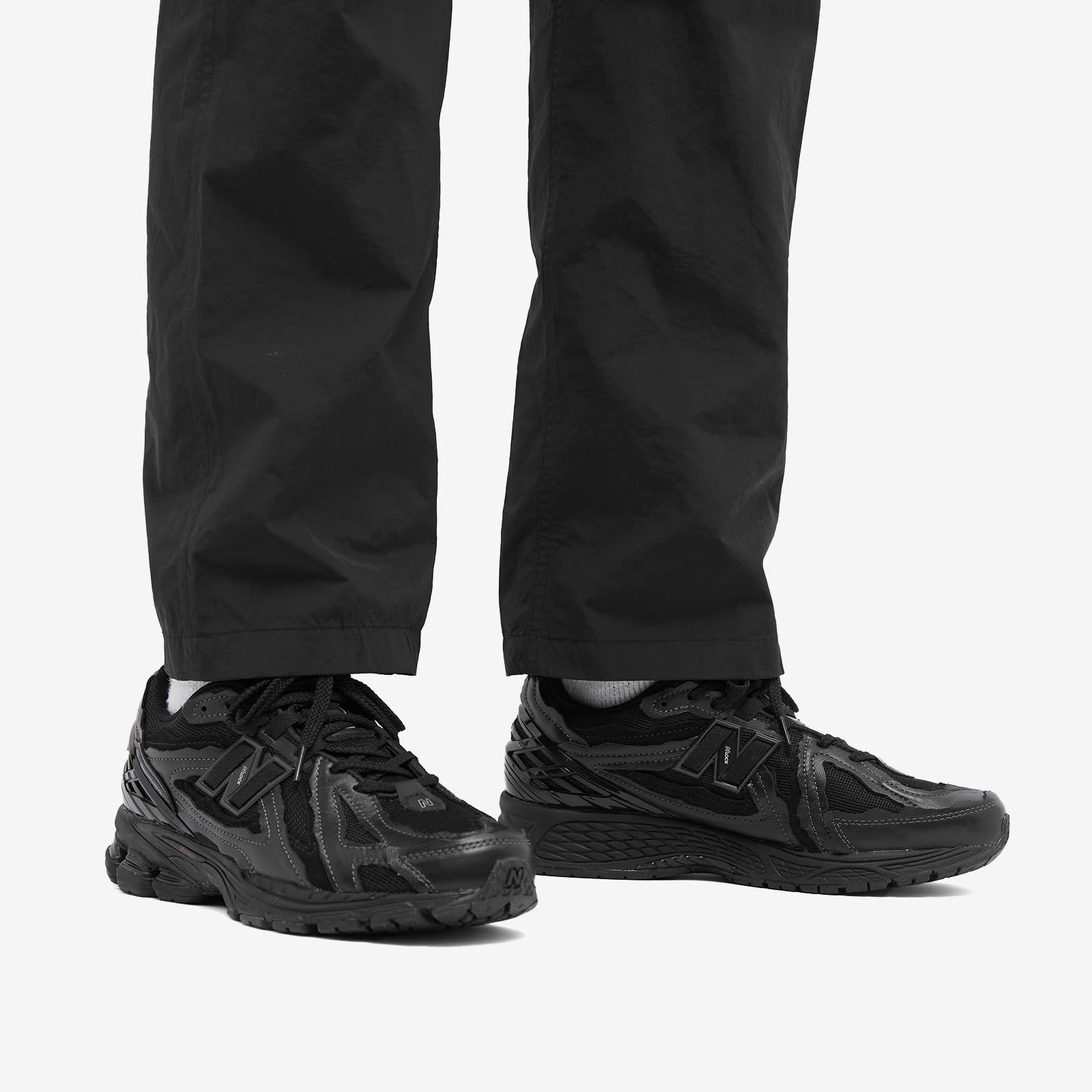 New Balance M1906df Sneakers in Black for Men | Lyst Canada