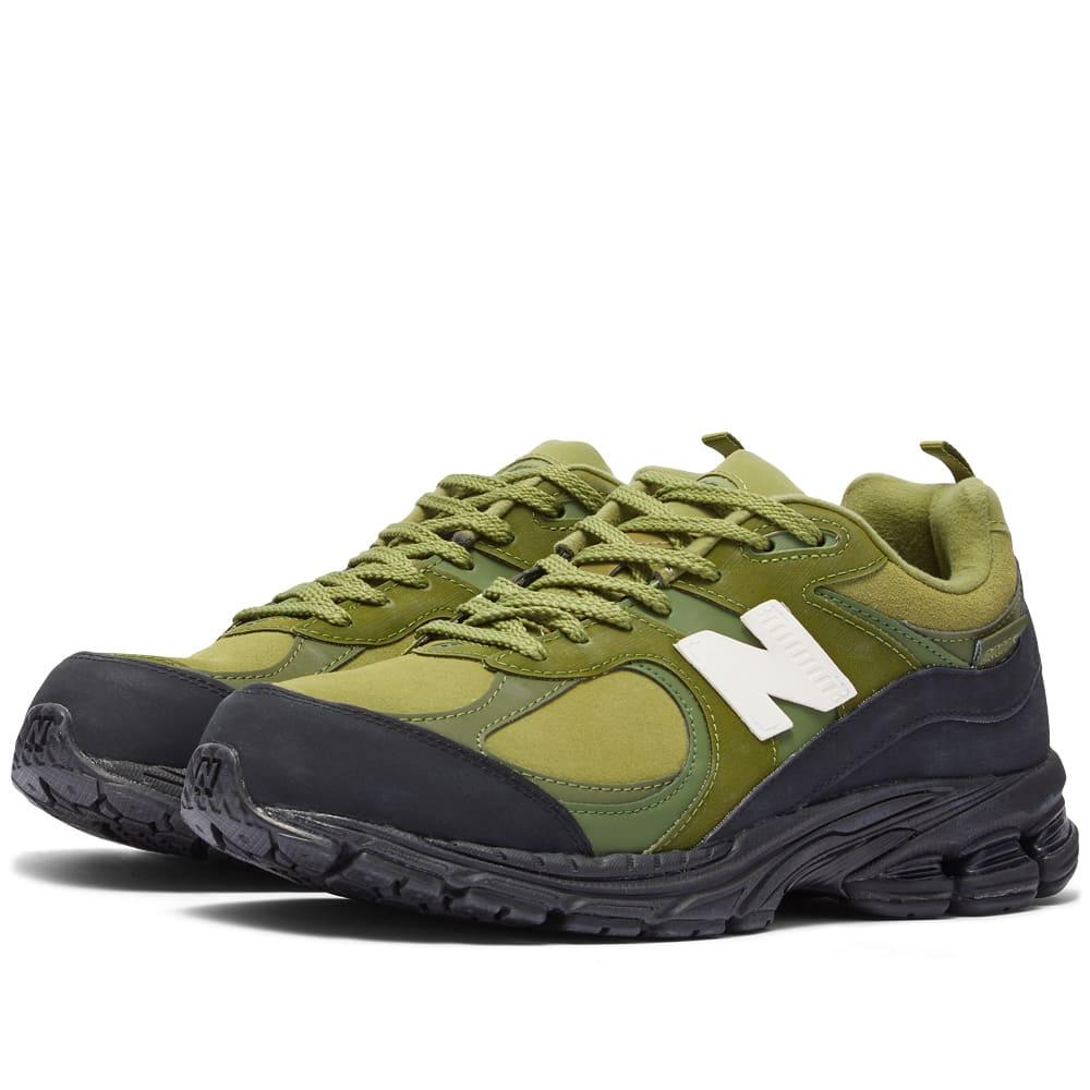 New Balance X The Basement M2002rbb Sneakers in Green for Men | Lyst