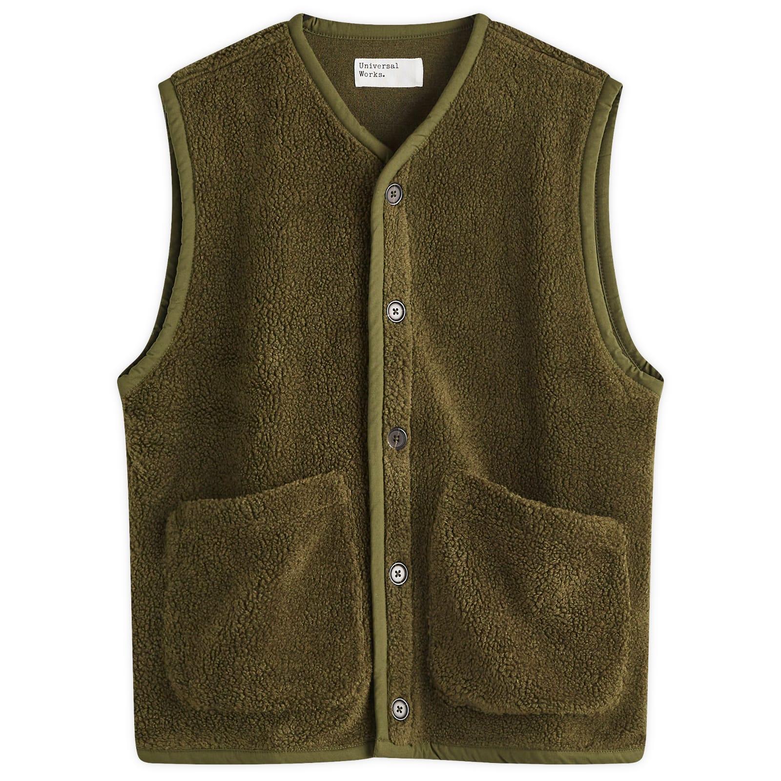 Universal Works Mountain Fleece Lancaster Gilet in Green for Men