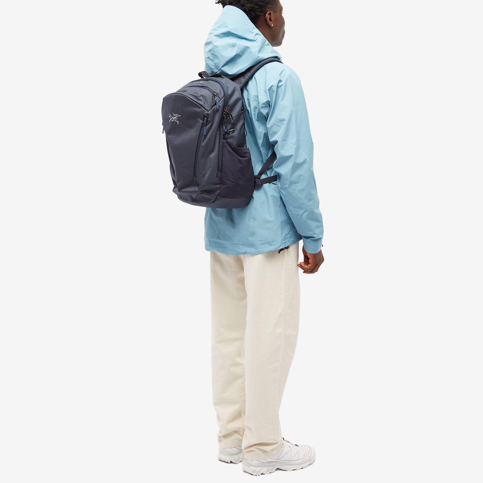 Arc'teryx Mantis 26 Backpack in Blue for Men | Lyst