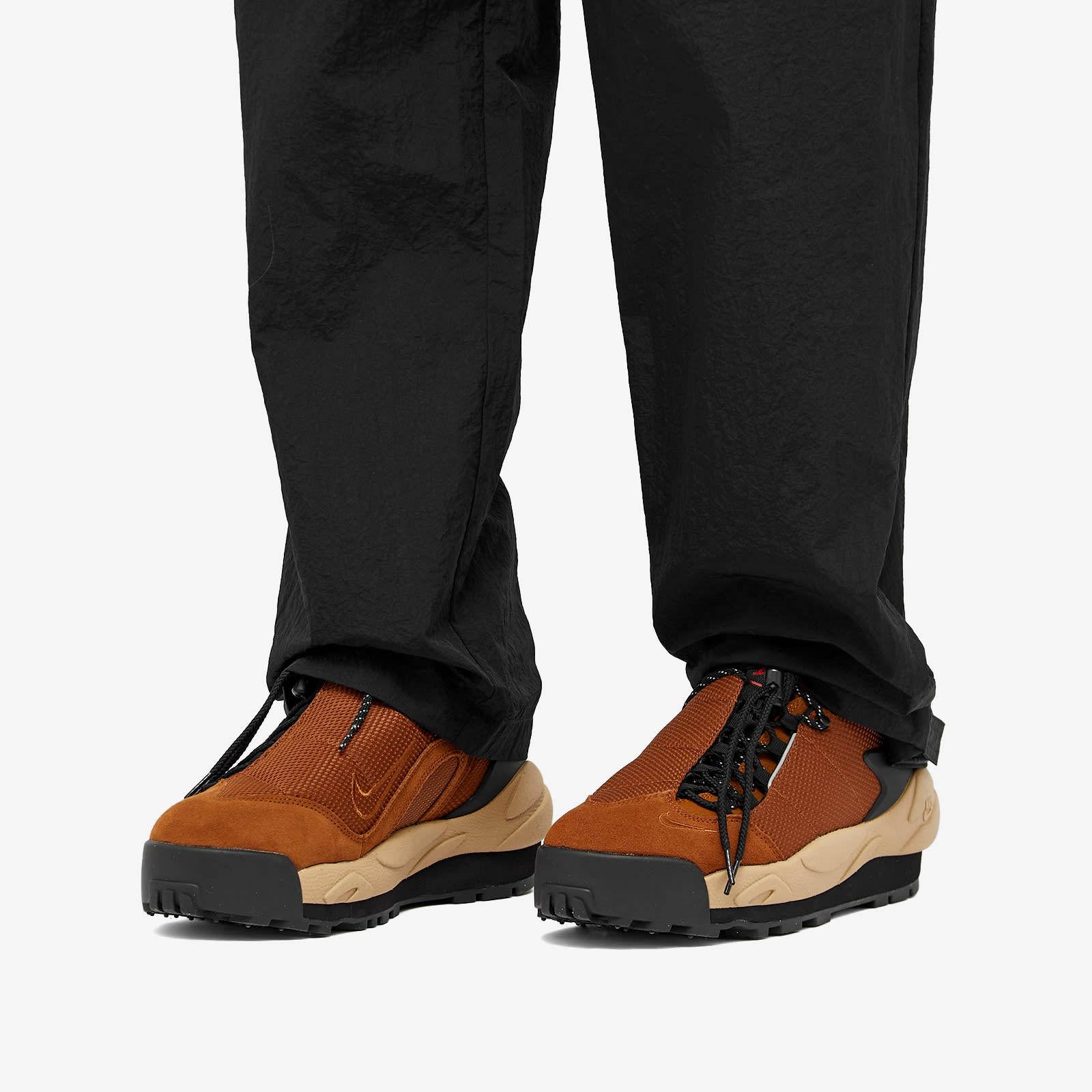 nike-British-TanBlack-X-Sacai-