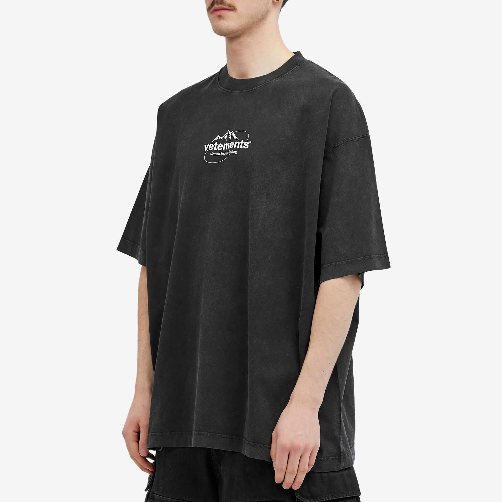 Vetements Spring Water Logo T-Shirt in Black for Men | Lyst