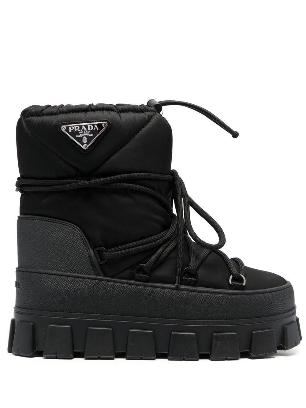 Prada Logo Plaque Snow Boots in Black | Lyst