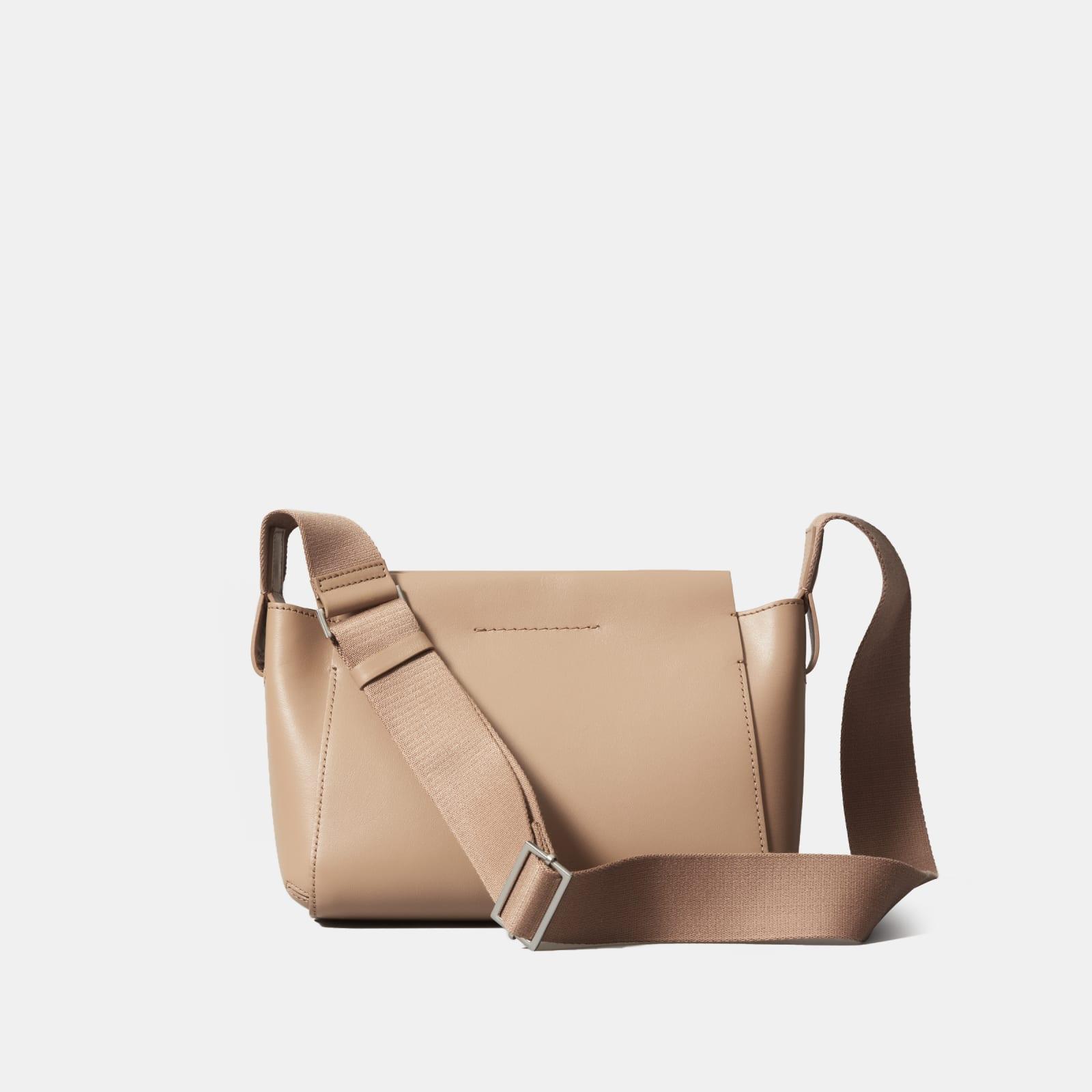 everlane the form leather messenger bolsa