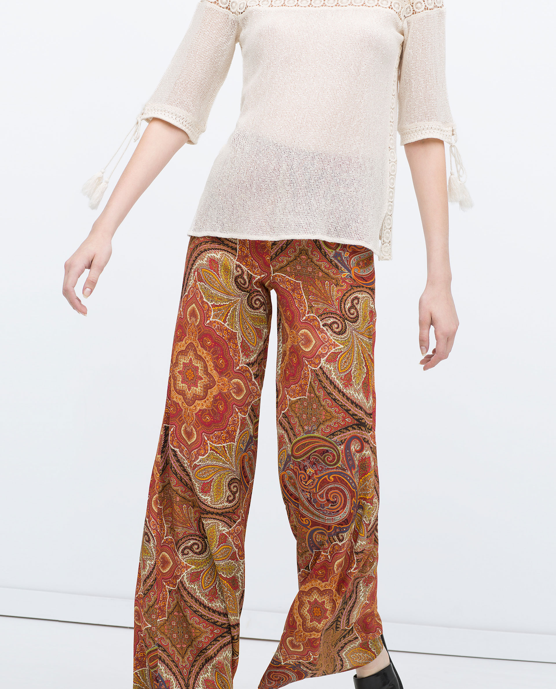 split leg joggers
