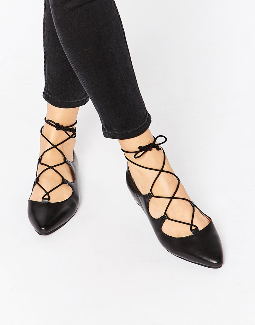 black lace up flat shoes