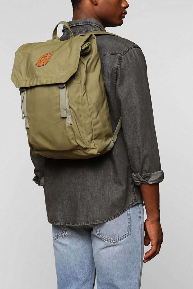 Urban Outfitters Fjallraven Foldsack No 1 Backpack in Green for Men | Lyst
