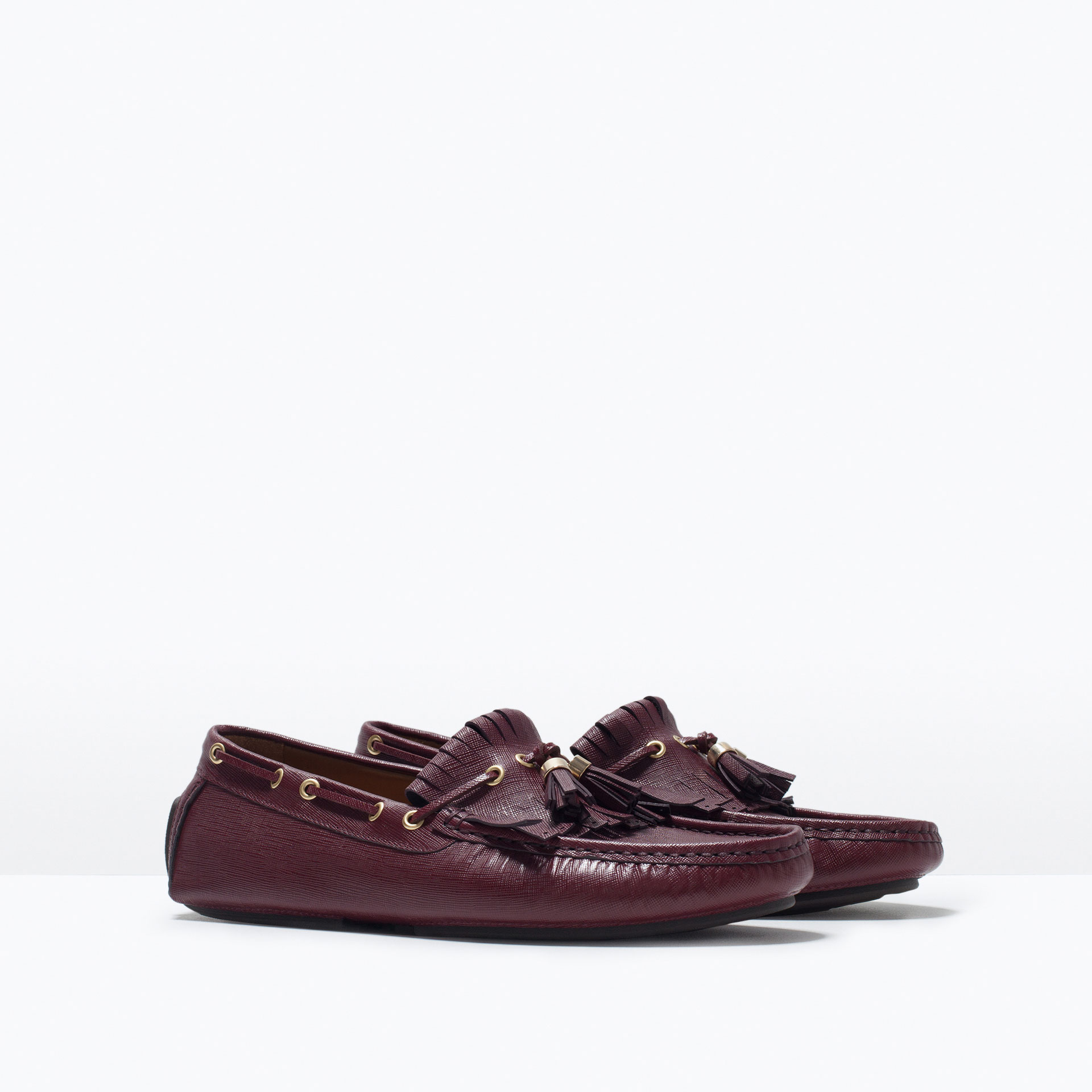 shoes with tassel