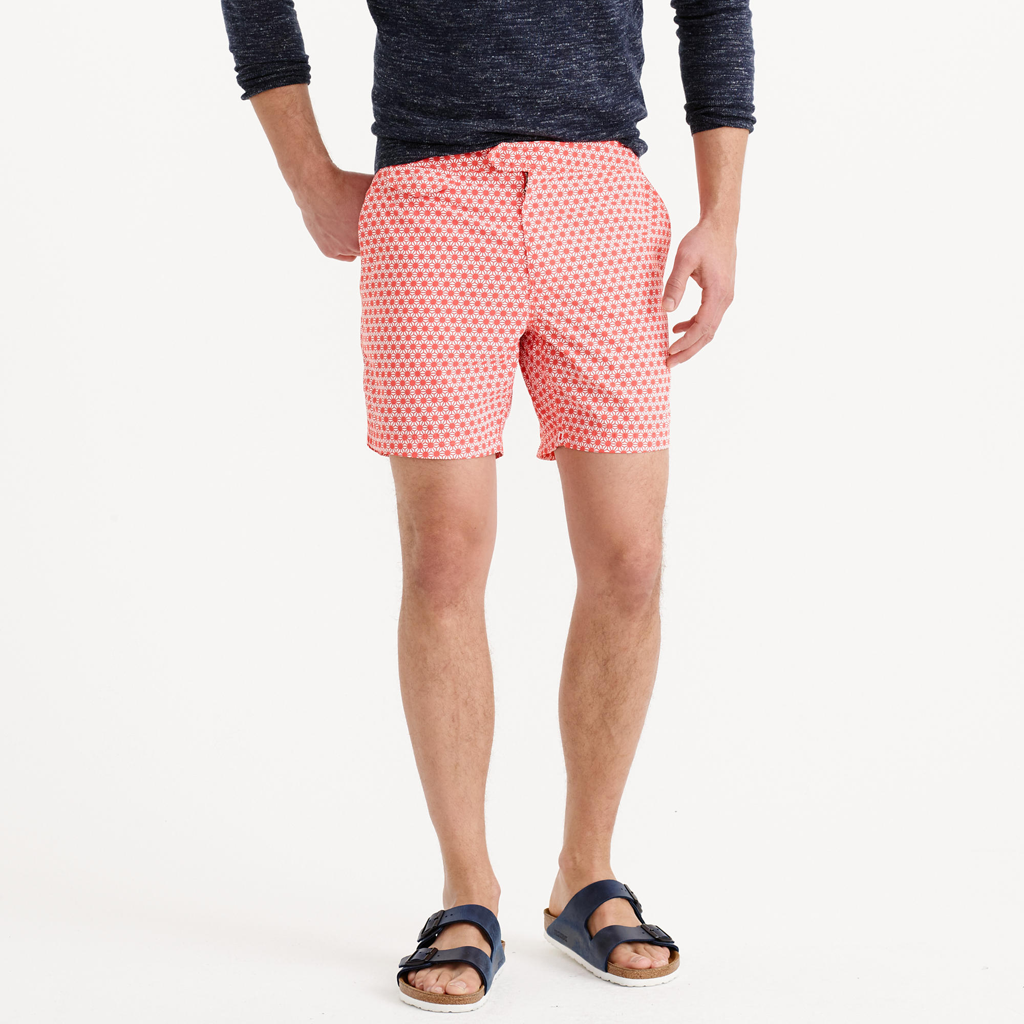 Jcrew mens swimwear men's swim trunks From beach to pool, swim trunks continue to be the most popular men’s swimwear option. Made with quick-drying fabrics that are lightweight and comfortable, it’s no wonder these shorts have become a staple in almost every wardrobe.