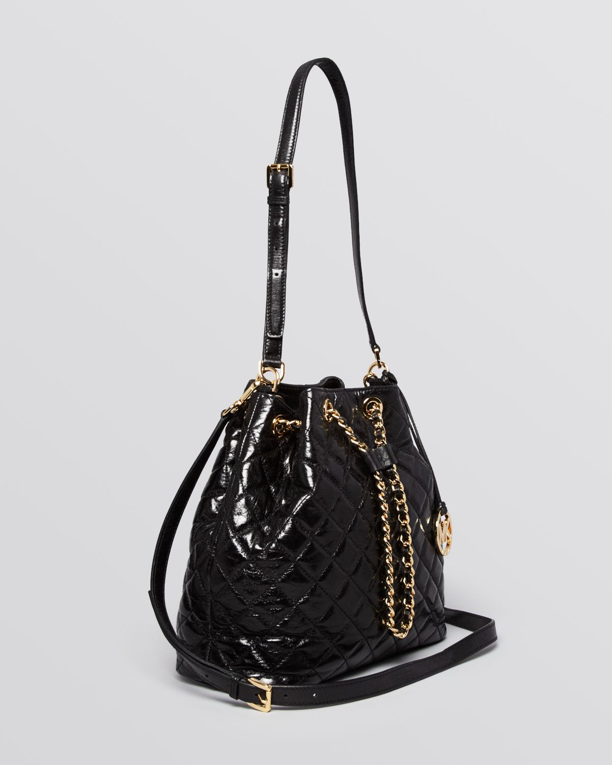 bucket chain bag