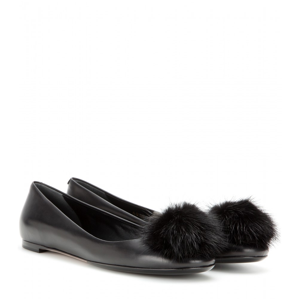 Gucci Pom-Pom Leather Ballet Flats in 
