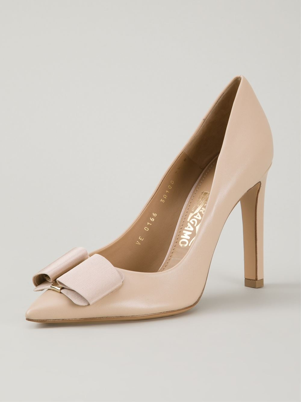 ferragamo nude heels