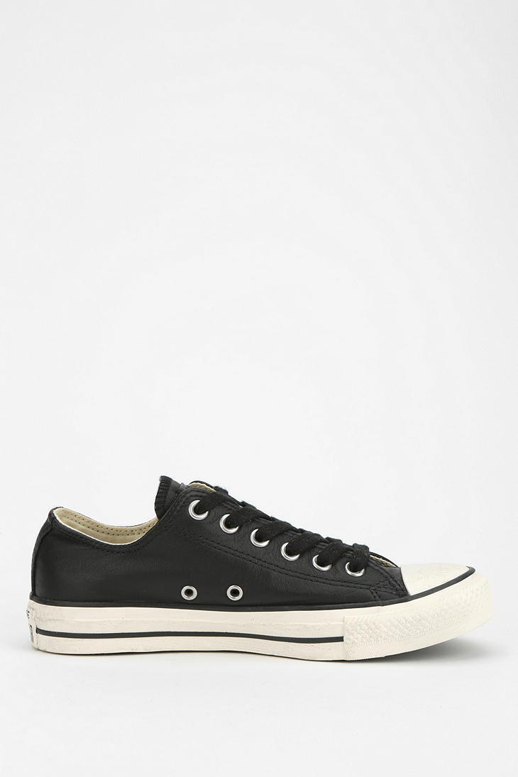 chuck taylor leather womens