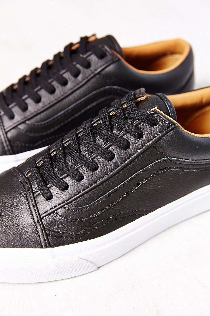 Vans Old Premium Leather Women'S Sneaker in Black | Lyst