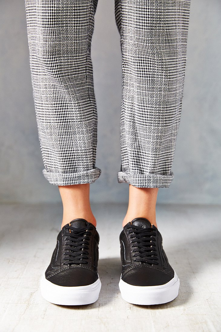 Vans Old Skool Premium Leather Low-Top Women'S Sneaker in Black | Lyst