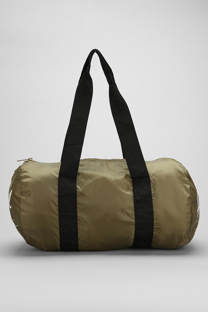 urban outfitters duffle bag