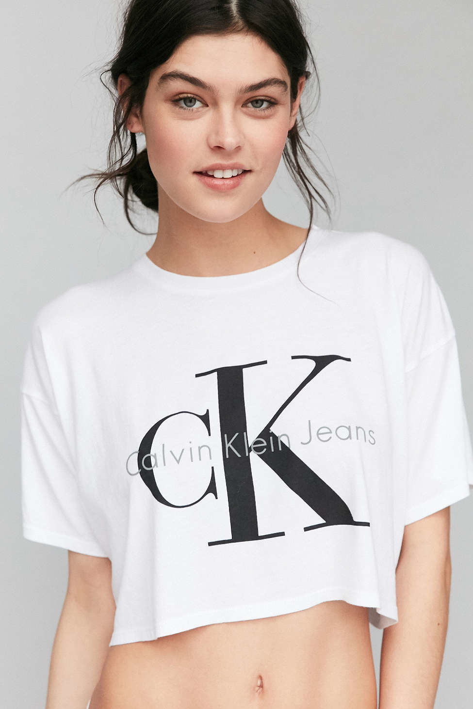 Zin Schoolonderwijs Brein Calvin Klein Cropped Tee Shirt in White | Lyst Canada