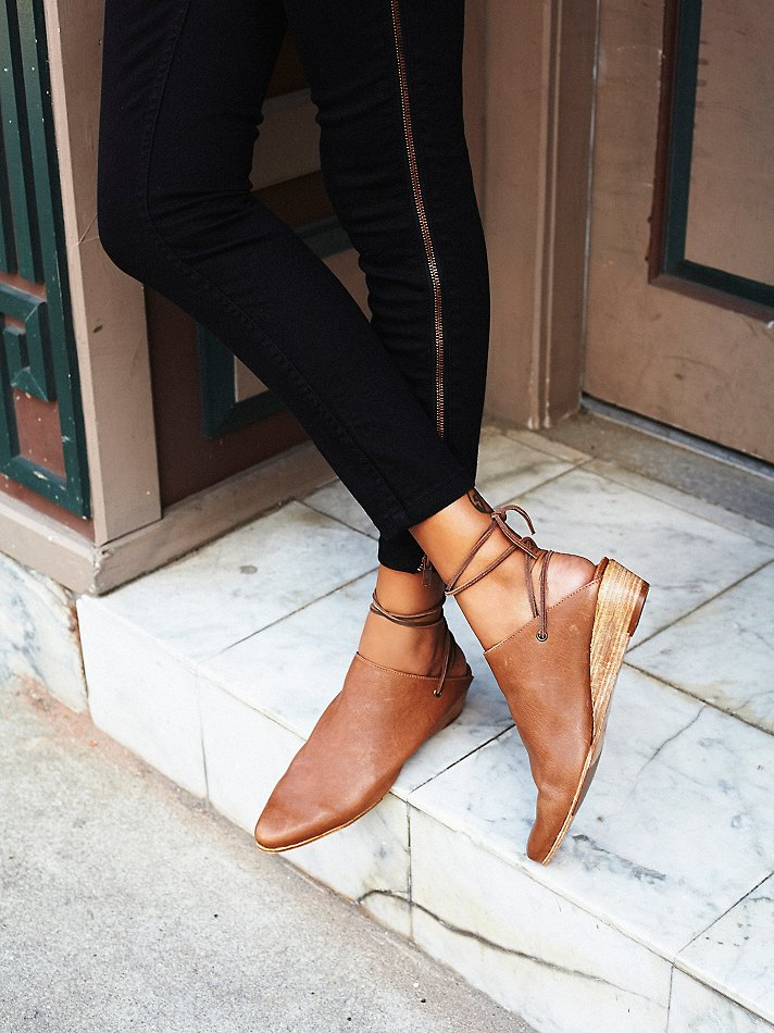 Free People Fp Collection Womens Fleetwood Mule in Tan (Brown) | Lyst