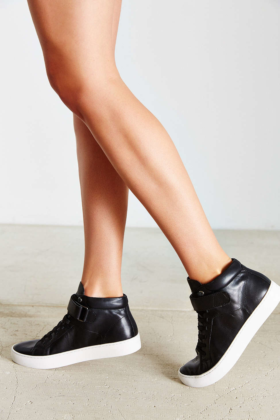 Vagabond Leather Zoe High-top Sneaker in Black - Lyst