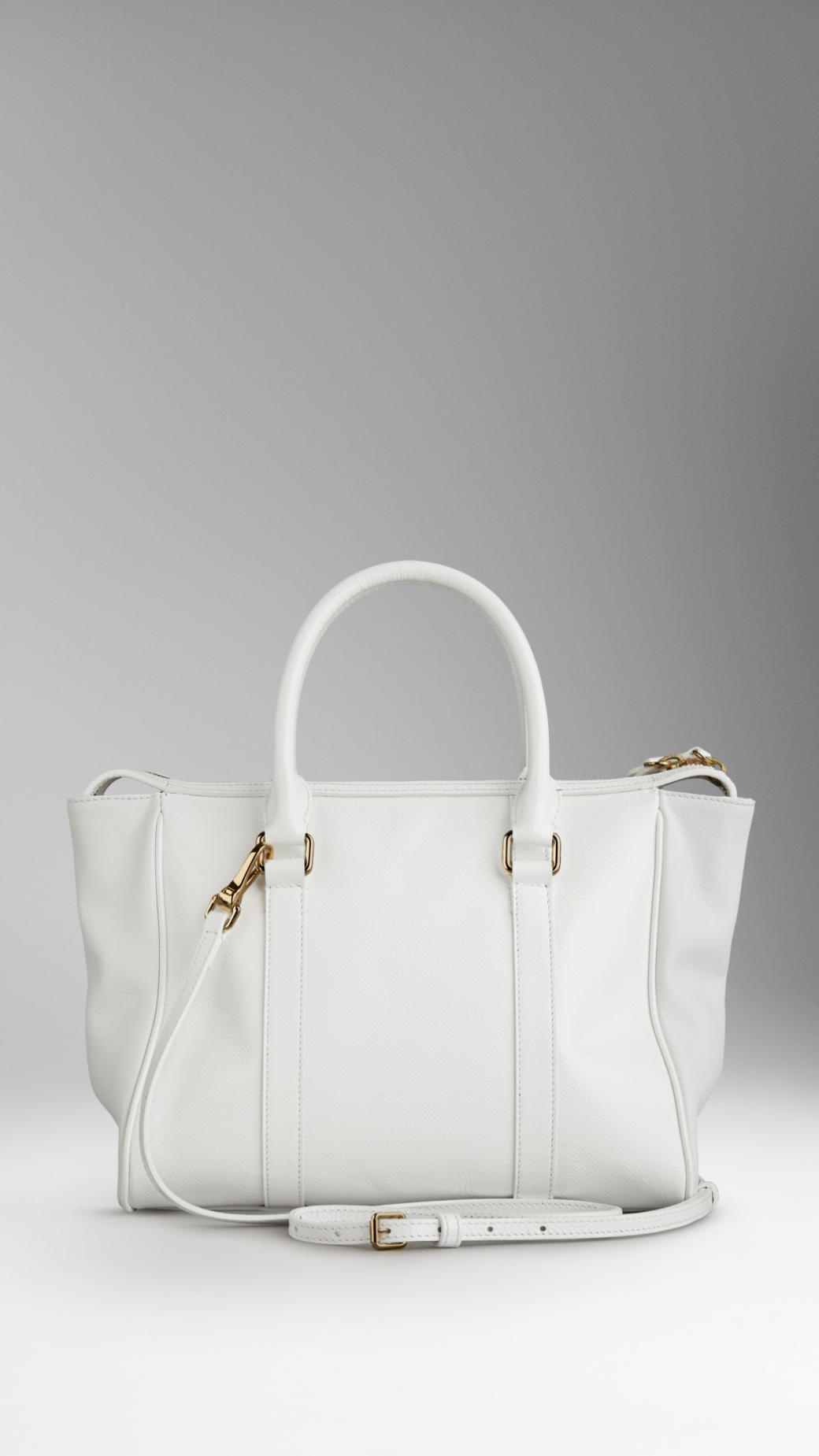Burberry Medium Patent London Leather Tote Bag in White - Lyst