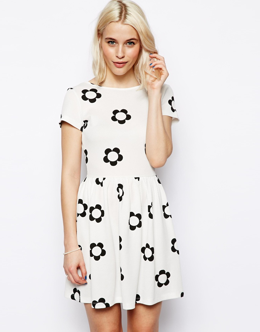 Daisy Dresses for Women
