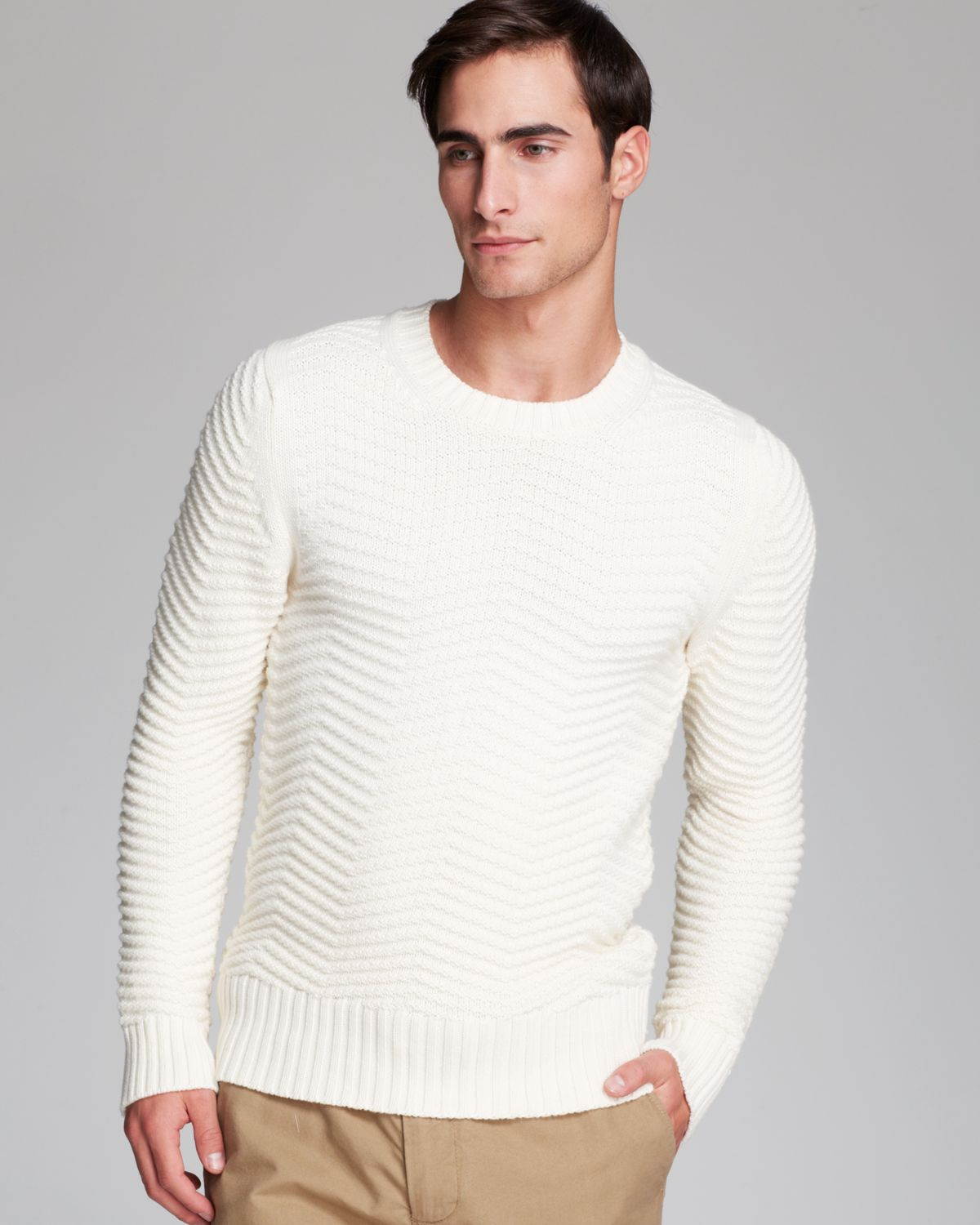 Вайлдберриз мужские свитера. Libera Vita свитер мужской белый. Белый джемпер мужской. Мужчина в белом свитере. Белая вязаная водолазка мужская.