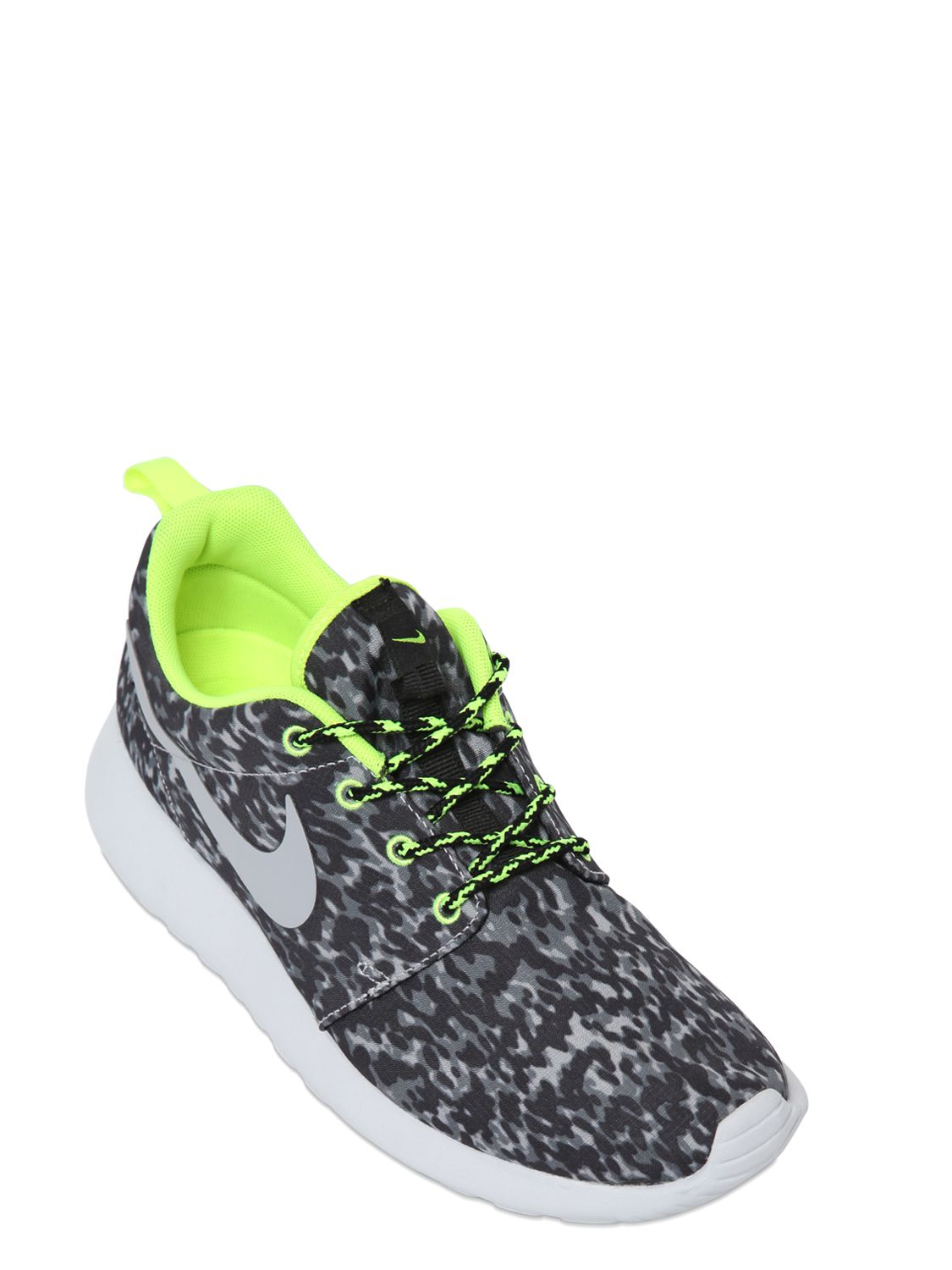 Nike Roshe Run Leopard Print Running Sneakers in Gray | Lyst