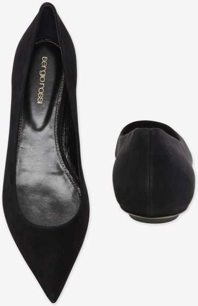 pointy black flat shoes