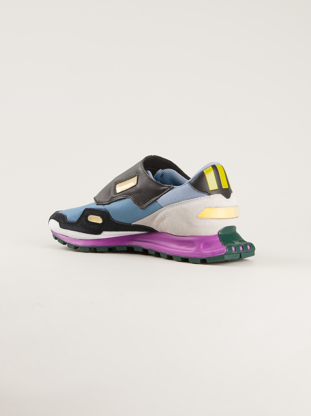 formula 1 trainers