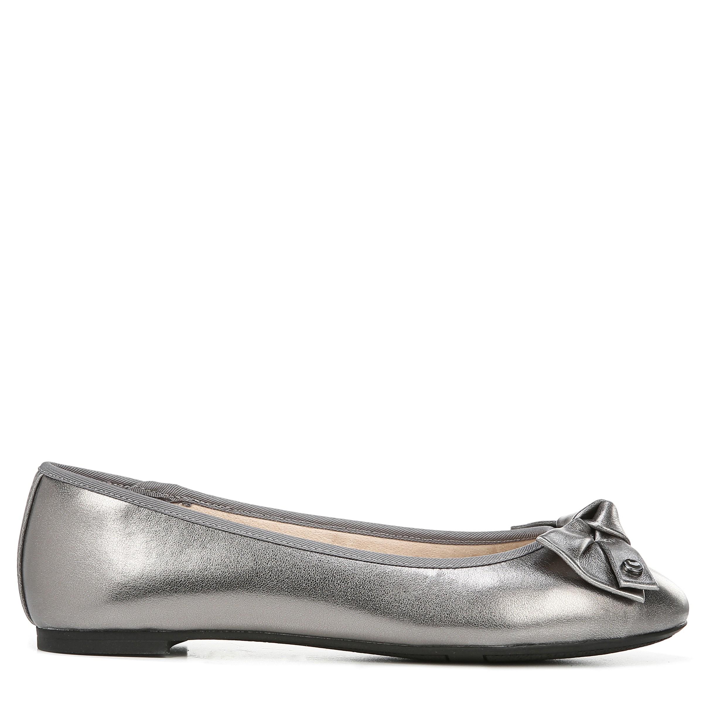 famous footwear circus by sam edelman