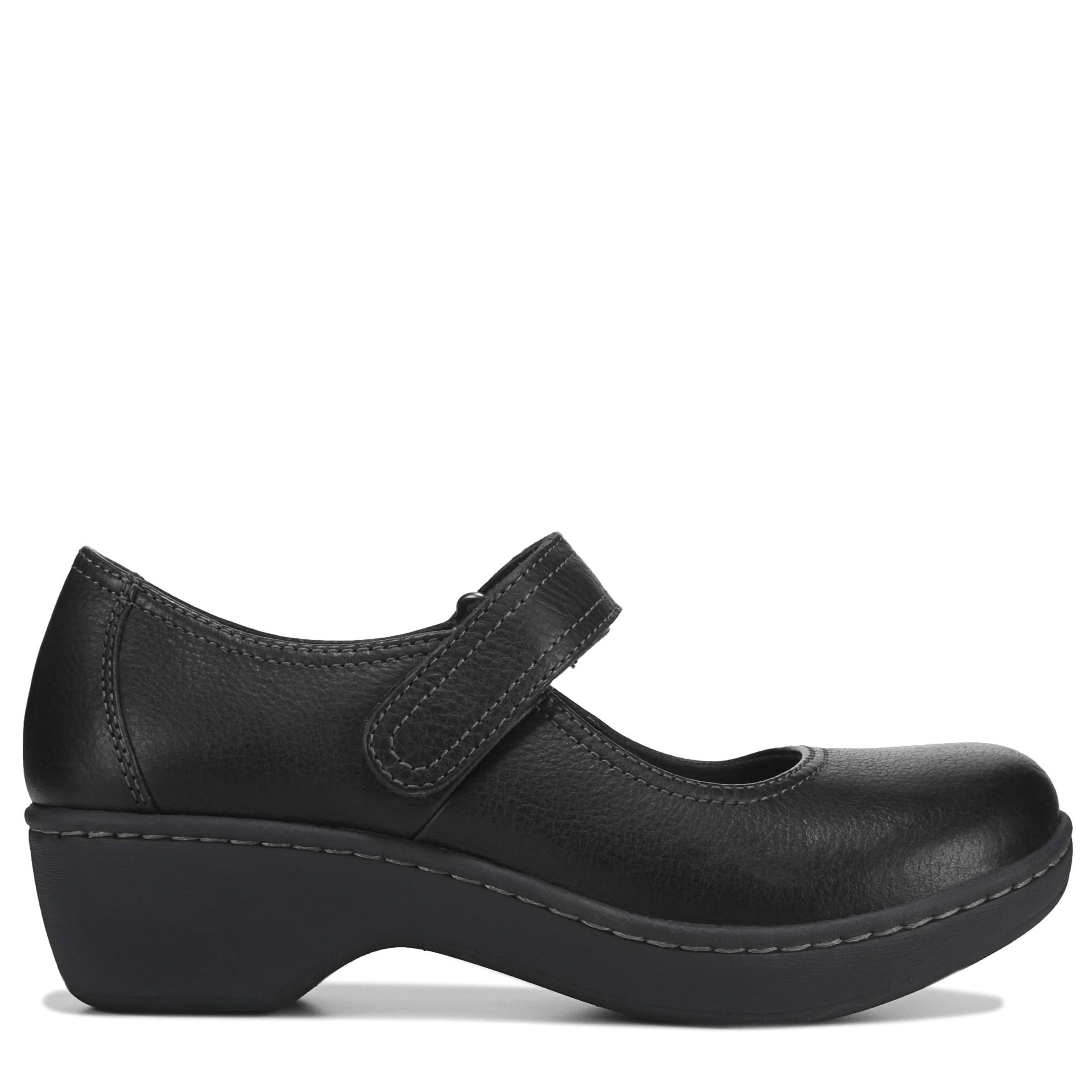 eastland mary jane shoes