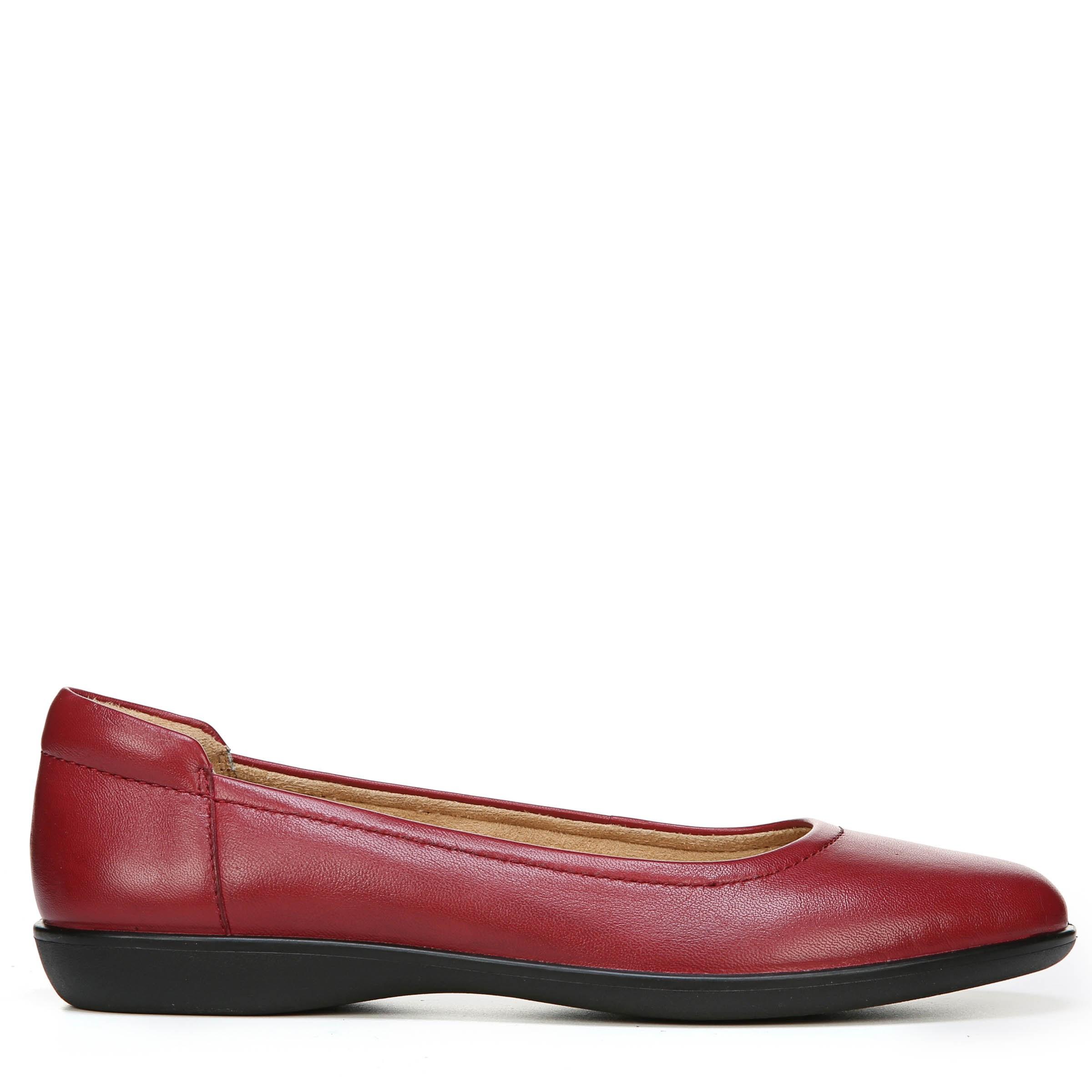 Naturalizer Leather Flexy Flat Shoes in Red - Lyst