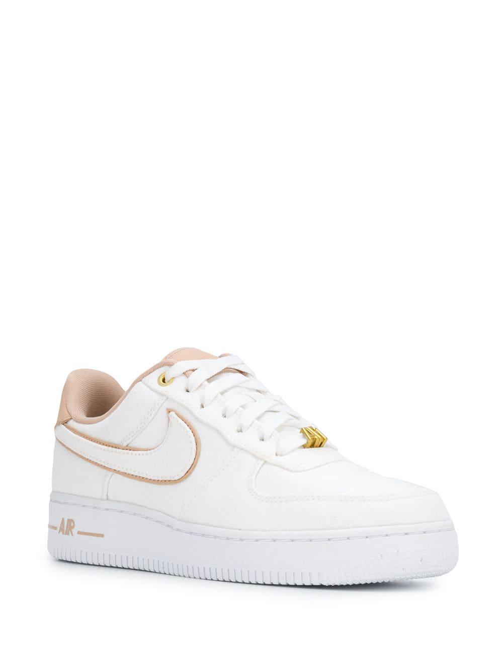 nike air force 1 07 lux