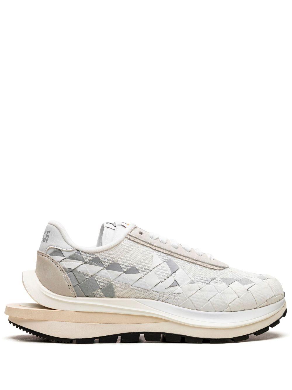Farfetch nike sacai new arrivals