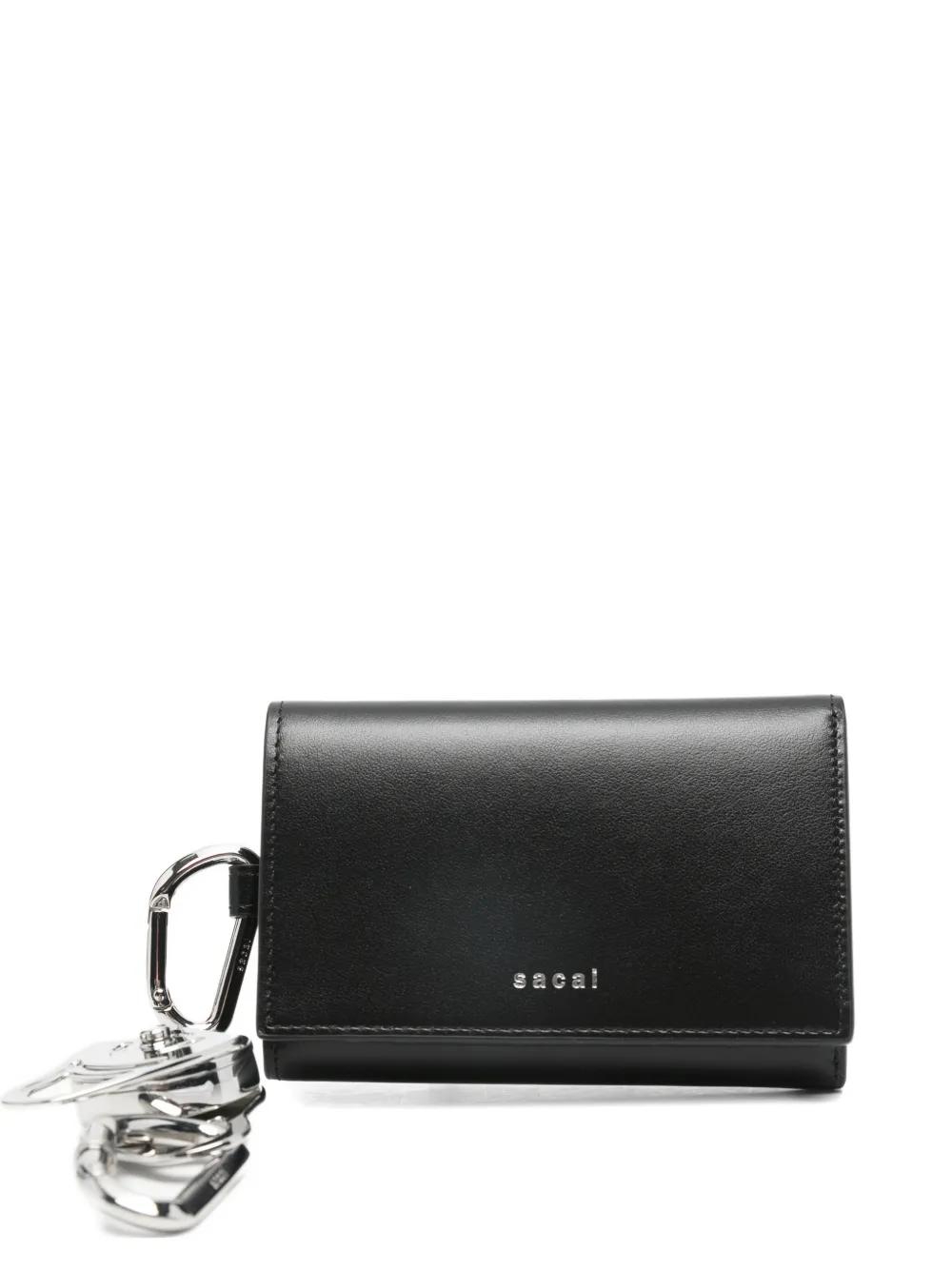小物 sacai Carabiner Trifold Wallet Sacai Carabiner-Detail Trifold Wallet in Black | Lyst UK
