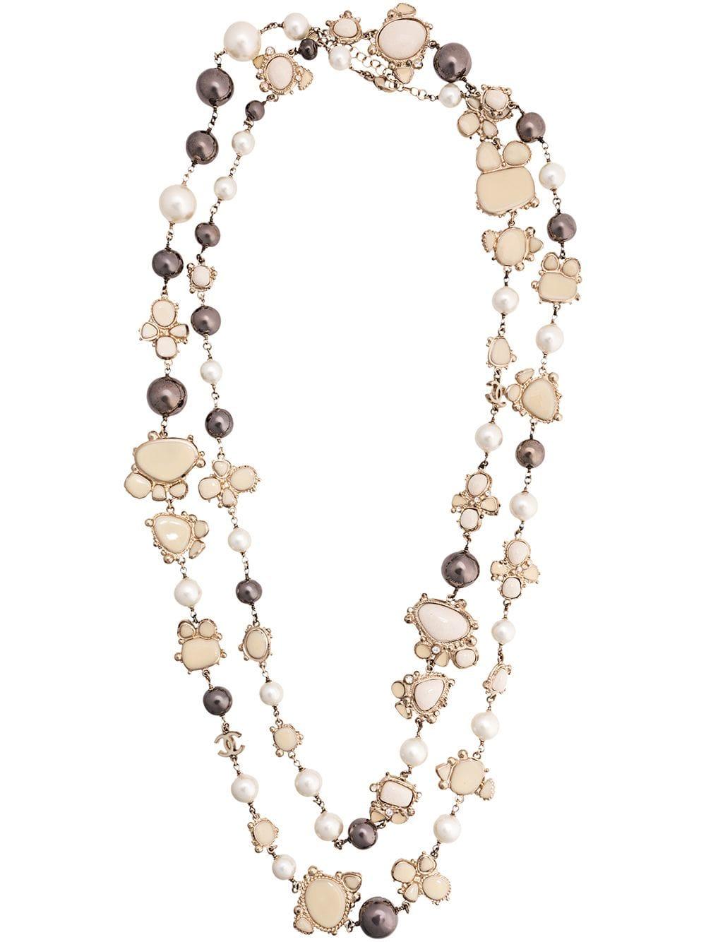 Collier sautoir à perles d'imitation Chanel Pre-Owned en coloris Métallisé  | Lyst
