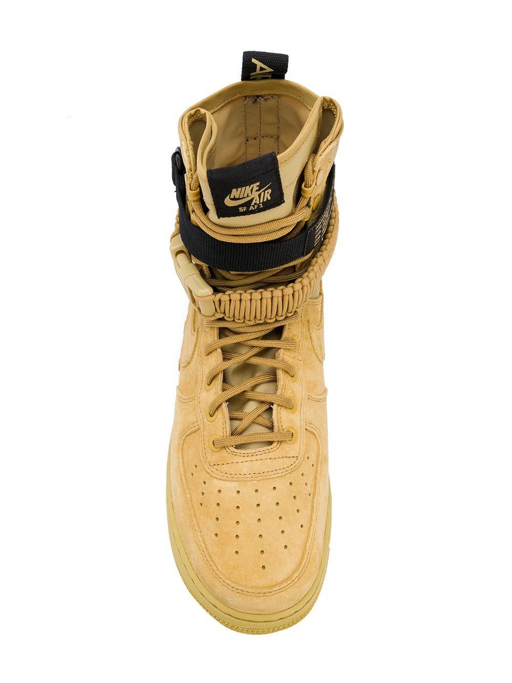 Sneakers alte 'SF Air Force 1'Nike in Pelle scamosciata da Uomo colore  Giallo | Lyst