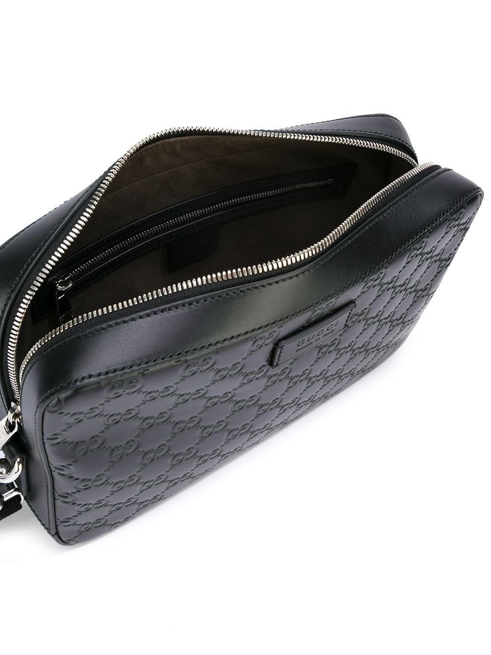Gucci Leather Signature Clutch in Black for Men - Lyst
