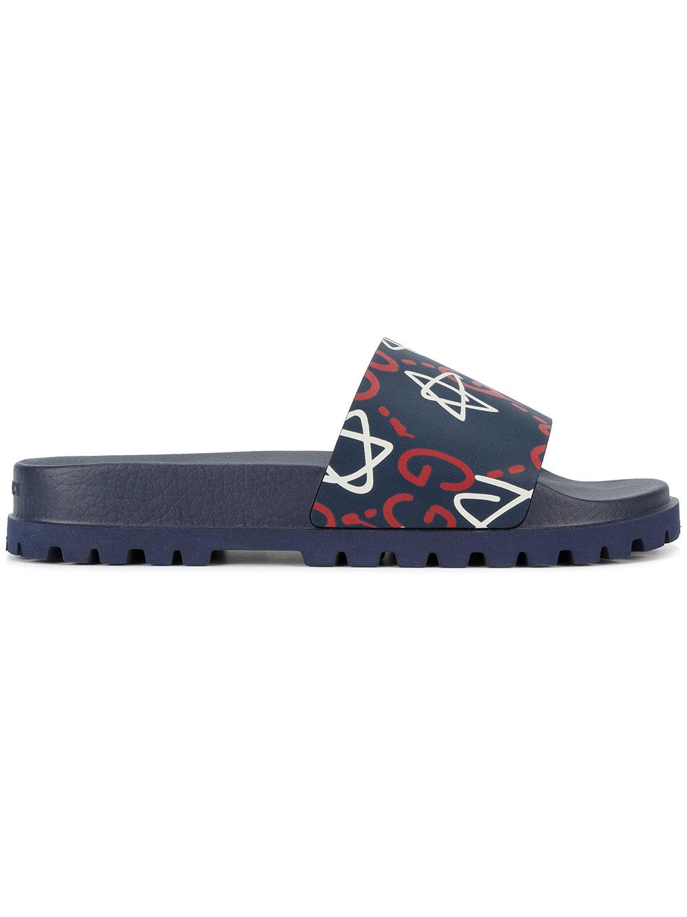 omfatte Hvert år smidig Gucci Rubber Ghost Star Print Pool Slides in Blue for Men - Lyst