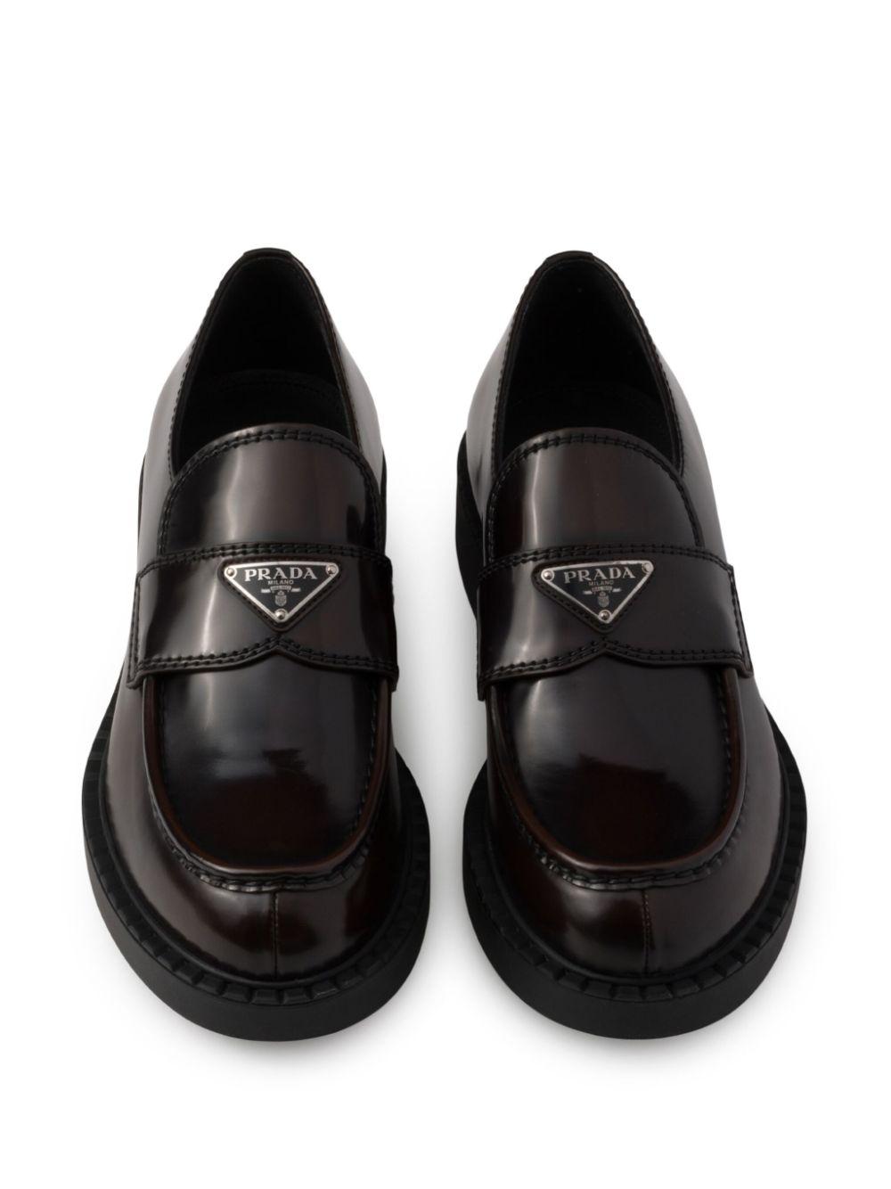 PRADA ブラックレザー ローファー