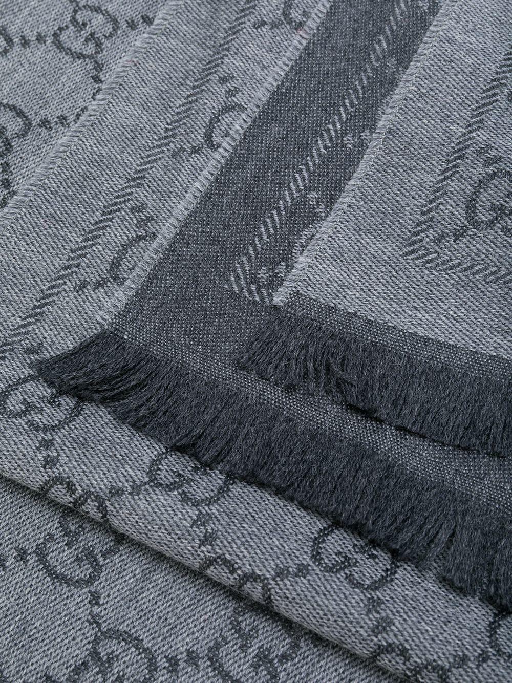 Gucci GG Jacquard Pattern Knitted Scarf in Gray | Lyst